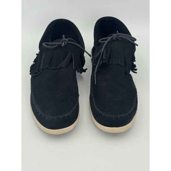 Minnetonka Women's 9 Venice Fringe Black Suede Moccasin Shoes Narrow Casual - Picture 2 of 9